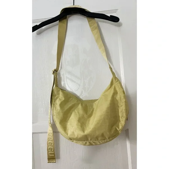 BAGGU Medium Crescent Bag - Butter Yellow - Picture 4 of 4